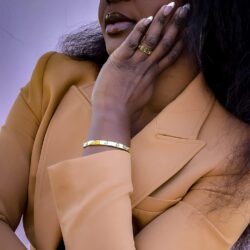 WISTIC Multi Colors Diamond Crystal Clover Bands Statement Rings for Women and Girls Infinity Interlocked Rolling Rings Cocktail Enhancer Finger Jewelry - Image 6