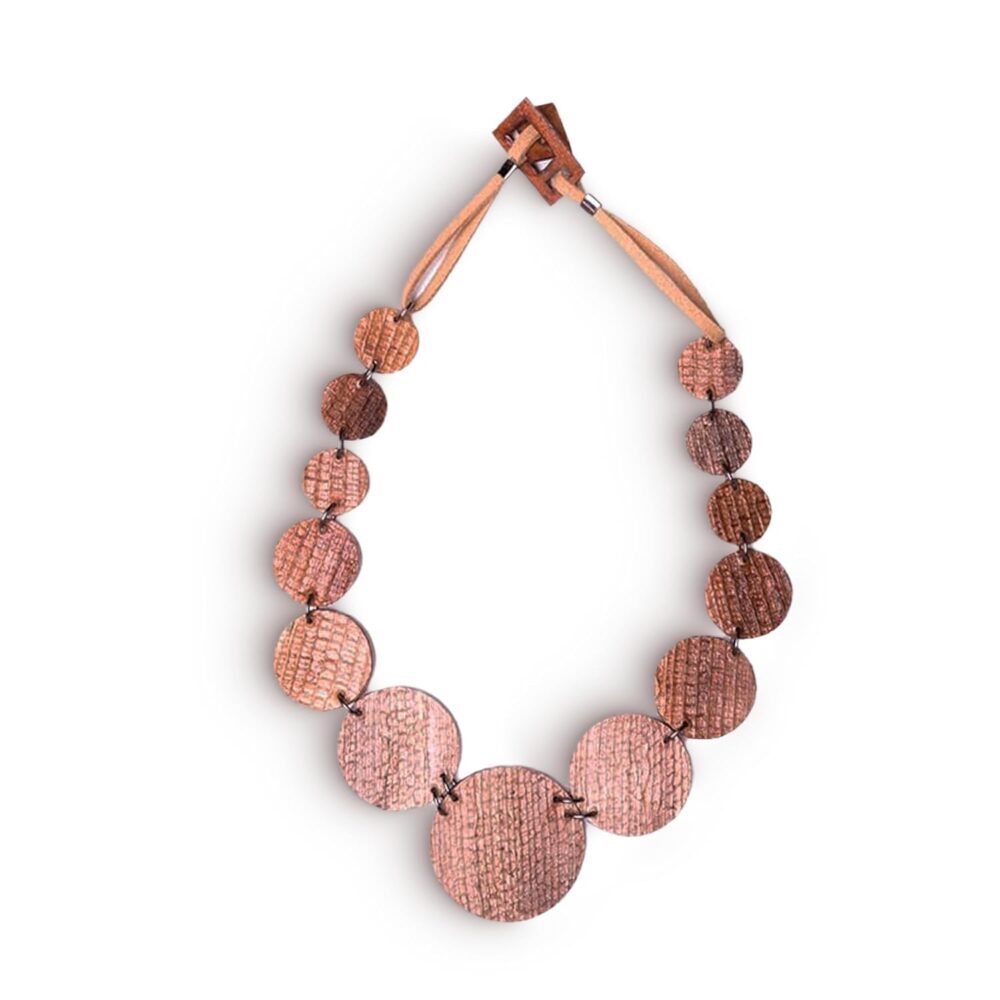 Banana Fiber Decrescent Necklace for Women - Handmade, Eco-Friendly Pendant, Made in Brazil