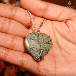 Heart Necklace for Women, Handmade Green Aventurine Crystal Pendant Birthstone Necklaces for Chakra Healing Good Luck Meditation, Tree of Life Crystal Jewelry Birthday Gifts for Women and Men - Image 5