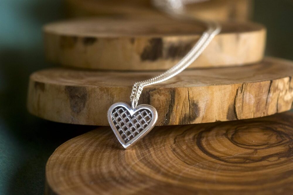 Unique Heart Pendant Necklace, Short 925 Sterling Silver Romantic Grid Heart Necklace, Cool and Trendy Minimalist Layering Style, Delicate Dainty Handmade Artisan Jewelry for Her by HeartAttackOM - Image 7