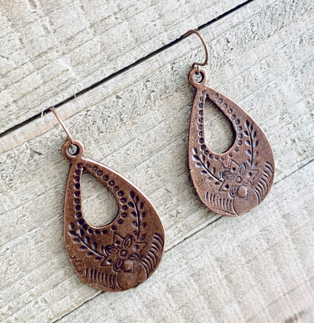 Floral Stamped Teardrop Dangle Copper Earrings - Image 4