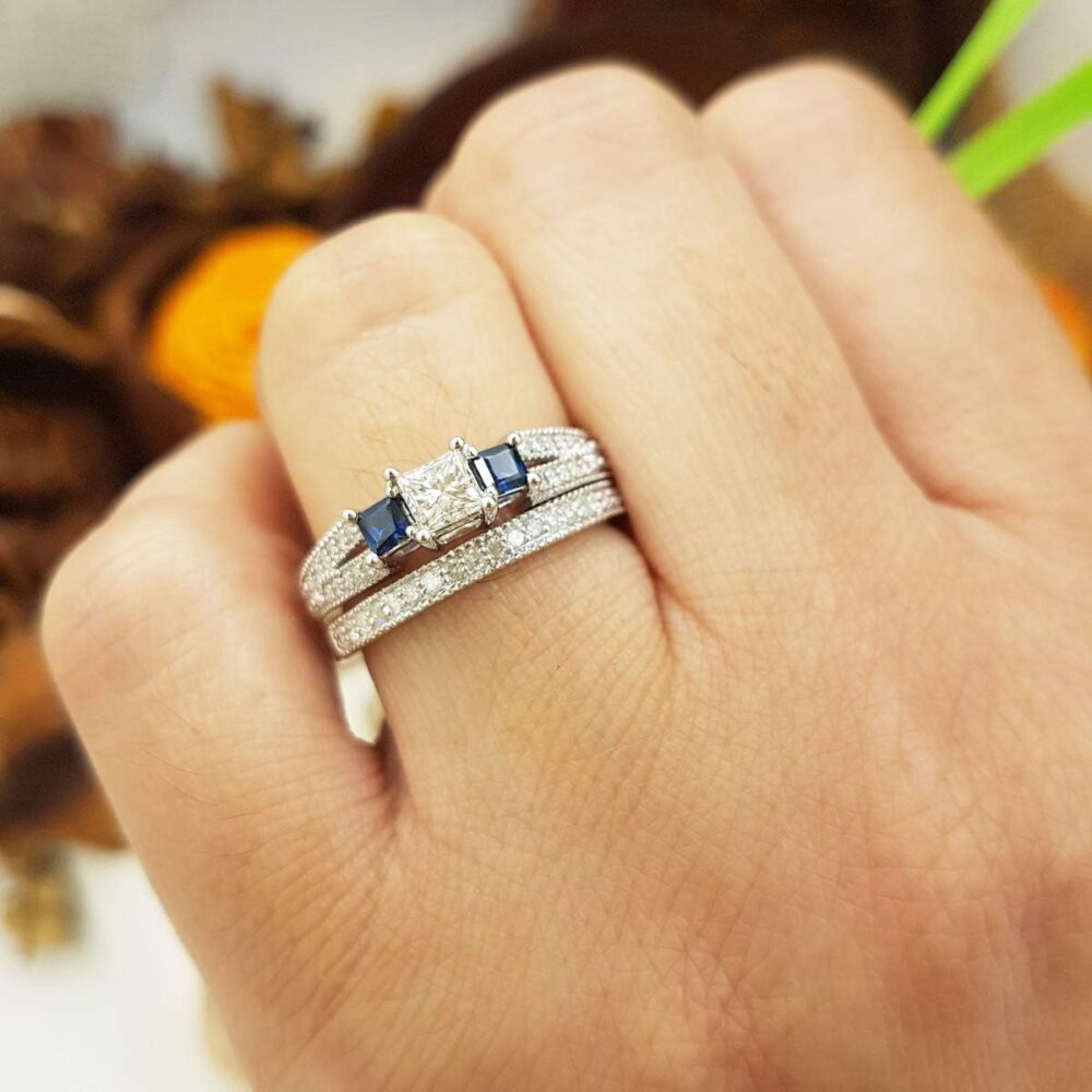 Dazzlingrock Collection 10K Solid Gold Blue Sapphire & White Diamond Womens 3 Stone Bridal Engagement Ring Set - Image 2